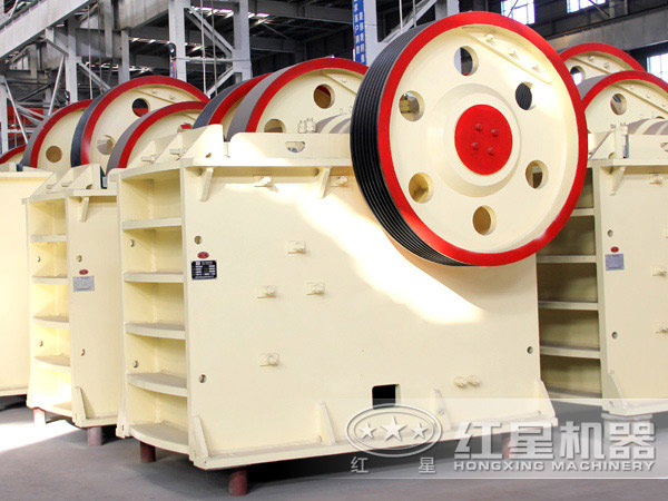 每個小時十幾噸產(chǎn)量的破碎機有哪些型號？有沒有詳細的價格表